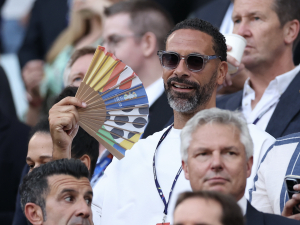 Rio Ferdinand před čtvrtfinále ME: Jestli Mainoo nenastoupí, půjdu z Německa pěšky domů