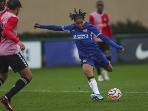 Největší klenot akademie Chelsea má namířeno do Liverpoolu