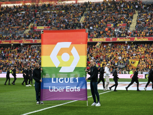 Několik klubů Ligue 1 je ohroženo bankrotem před novou sezónou. Problémem jsou vysílací práva
