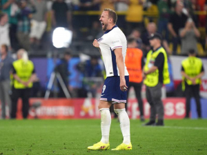 UEFA těsně před finále Mistrovství Evropy zavedla pravidlo, které by mohlo pomoct Harrymu Kanovi