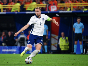 Gary Neville: Wayne Rooney měl pravdu, že Harry Kane je největším anglickým hráčem všech dob