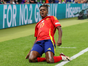 Barcelona předložila první nabídku smlouvy Nicu Williamsovi