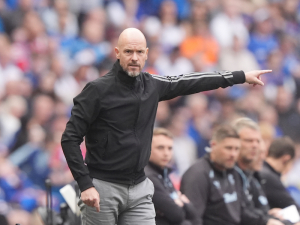 United musí prodávat, aby si mohlo dovolit posily, prozradil kouč ten Hag 