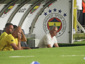 José Mourinho kritizuje UEFA: Nechápu, proč hrajeme o Ligu mistrů na umělé trávě