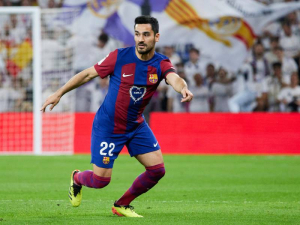 Barcelona po zranění Arauja umístila na přestupovou listinu Ferrana Torrese a Ilkaye Gündogana