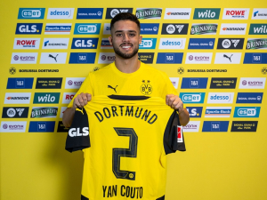 Yan Couto přestupuje z Manchesteru City do Dortmundu