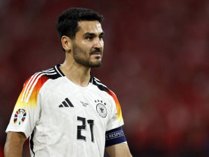 Ilkay Gündoğan fanouškům Fenerbahce: Tuto sezónu zůstanu v Barceloně