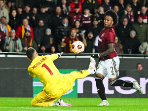 Everton poslal nabídku na Ángela Preciada