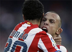 Deportivo dostalo čtyři branky od Atlética, Espanyol od Numancie
