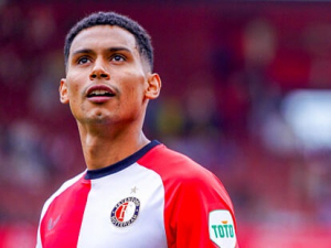 Dárek od Priskeho? Do Sparty má údajně namířeno bek Feyenoordu