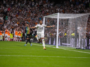 Kylian Mbappé: Lidé hodně o mě a Viniciovi mluví, ale my se na hřišti stále teprve poznáváme