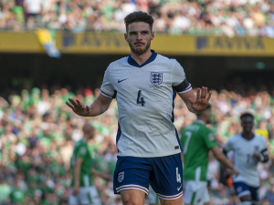 Irové pláčou. Dva jeho bývalí reprezentanti Rice a Grealish v dresu Anglie je doma v Dublinu sestřelili