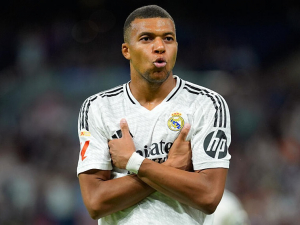 Kdo vyhraje Zlatý míč? Nominováni jsou argentinští mistři světa i Kylian Mbappé