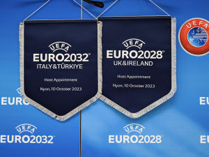 UEFA hrozí vyloučením Anglie z EURO 2028 i klubů evropských soutěží. Proč jim vyhrožuje?