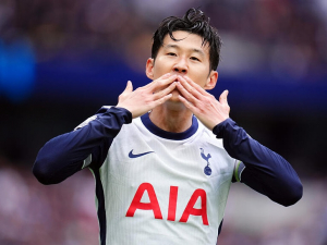 Son je nejhorší kapitán v dějinách Tottenhamu, tvrdí fanoušci
