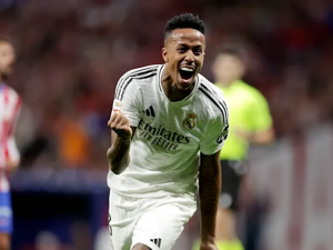 Madrid je stále bez vládce. Atlético doma remizovalo s Realem