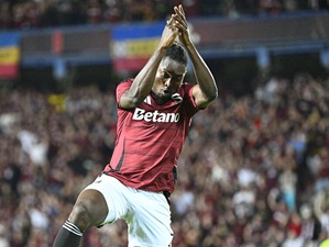 Kdo dnes hraje fotbal: Přiveze Sparta další body ze Stuttgartu?