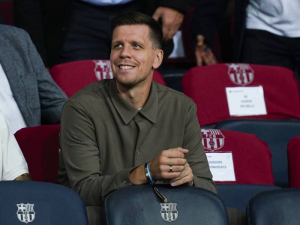 Barceloně bylo oznámeno, že Wojciech Szczesny bude potřebovat 3 až 4 týdny tréninku, než bude připraven naskočit do zápasu