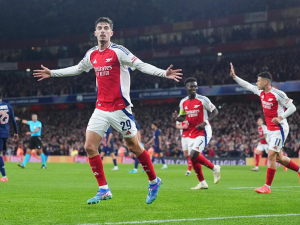 Arsenal doma vyzrál na PSG. Rozhodl nejistý Donnarumma