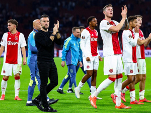 Ajax má před Slavií respekt. Trenér Farioli chválí Trpišovského a český fotbal