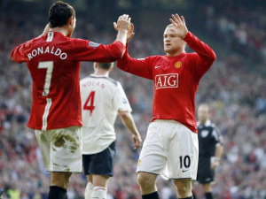 Zlatan Ibrahimovič shodil angažmá Cristiana Ronalda v Manchesteru United, vše za něj prý dělal Rooney