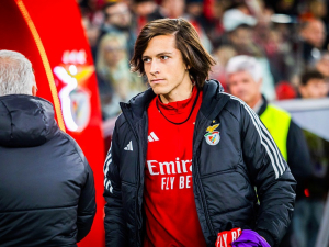 Vrátí se talentovaný obránce do Manchesteru United? Sledujeme ho, potvrdil ten Hag