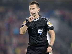 Zajímá vás, kolik si vydělají rozhodčí napříč českým  fotbalem? Podívejte se na jejich příjmy 
