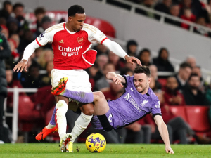 Liverpool jede hájit prvenství na půdu Arsenalu, Chelsea hraje s Newcastlem