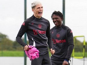 O co Manchester United potupně žádal Manchester City směrem ke Zlatému míči?
