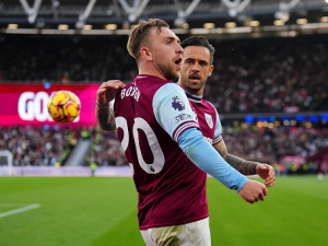 Poslední kapka Erika ten Haga? Manchester United prohrál na trápícím se West Hamu