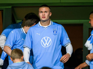 Co dělá dnes Erling Haaland místo toho, aby se zúčastnil předávání Zlatého míče 2024?