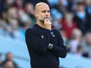 Myslím, že máme problém, říká Pep Guardiola. Mají City opravdu jen 13 zdravých hráčů?