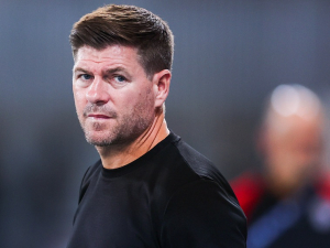 Steven Gerrard zřejmě končí v Saudské Arábii. Pískají a bučí na něj vlastní fanoušci