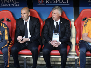 Bude Carlo Ancelotti vyhozen a nahradí ho Zidane? Proč ne, všechno je možné, tvrdí francouz