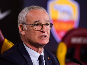 AS Řím má už třetího trenéra v letošní sezóně. Tým převzal slavný Claudio Ranieri