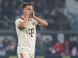 Přestoupí hvězda Bayernu Mnichov do Barcelony? Podle Matthäuse má Hansi Flick zálusk na Joshuu Kimmicha