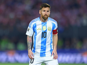 Lionel Messi se vrací do Barcelony. Při jaké příležitosti?
