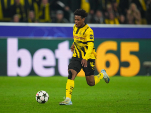 O talent Dortmundu má zájem jeho největší rival Bayern