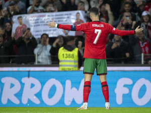 Cristiano Ronaldo v kleci? Bývalý zápasník UFC ho vyzval na zápas