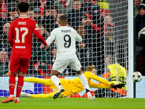 Kylian Mbappé se proti Liverpoolu dostal na nové dno. Jak na to reaguje Ancelotti s Modričem?