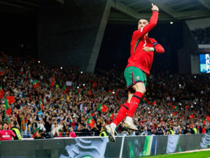 Cristiano Ronaldo a Lionel Messi: Kdo byl pro ně nejobtížnějším protihráčem v jejich kariérách
