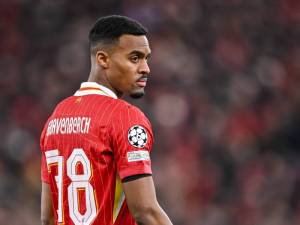Real Madrid uvažuje o výměně defenzivních záložníků s Liverpoolem, dohoda by mohla zahrnovat hráče v hodnotě 90 milionů liber
