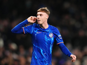 Chelsea by si měla dát pozor. Real Madrid s Barcelonou prý budou mít zájem o Palmera