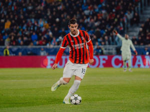 Pokud by se Davies rozhodl zůstat v Bayernu Mnichov, Real Madrid má k dispozici výbornou alternativu za 50 milionů eur