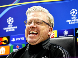 Lars Friis zůstává na lavičce Sparty. Kde se Sparta dívá po posilách?