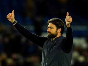 Southampton po debaklu s Tottenhamem odvolal trenéra. Nahradit by ho mohl bývalý Flickův asistent