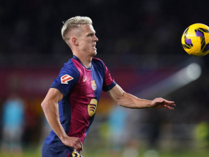 Budoucnost Daniho Olma v Barceloně je stále nejistá, zájem o hráče má Manchester United