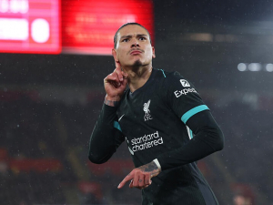 AC Milán má zájem o Darwina Núňeze. Pustí Liverpool miláčka Anfield Road?