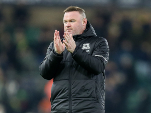 Opět nová tvář na lavičce Manchesteru United? Možná přijde Wayne Rooney