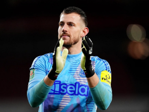 Martin Dúbravka se rozloučil s Newcastlem. Míří za Nedvědem